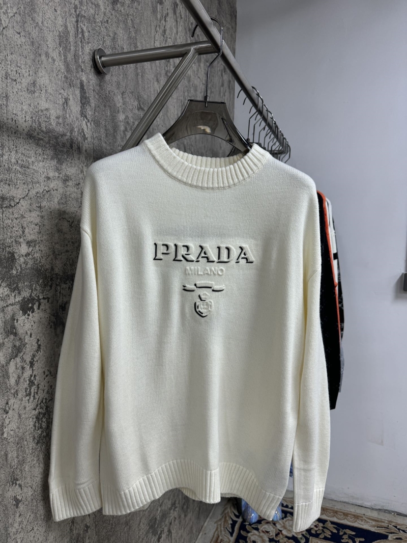 Pra*a sweater